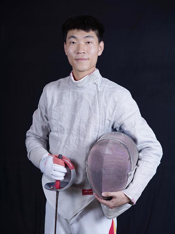 data-id="gnvg3jhm76">路阳,男,1997年11月出生于江苏徐州,中国击剑