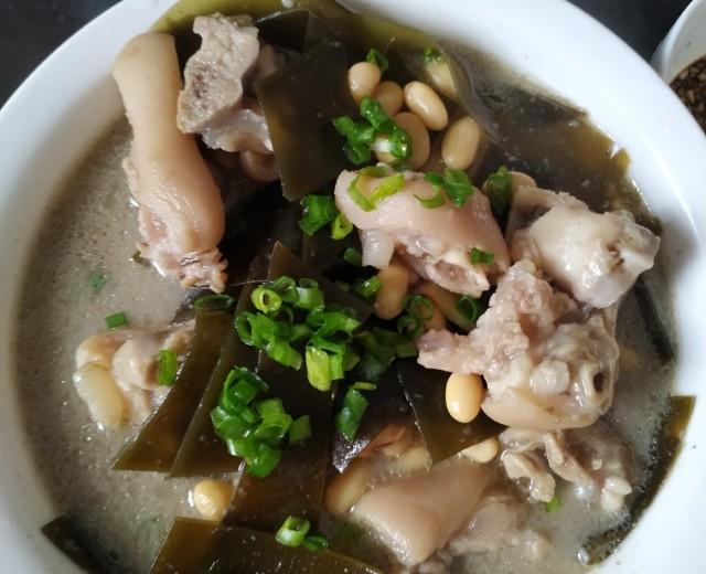 海带黄豆猪蹄汤