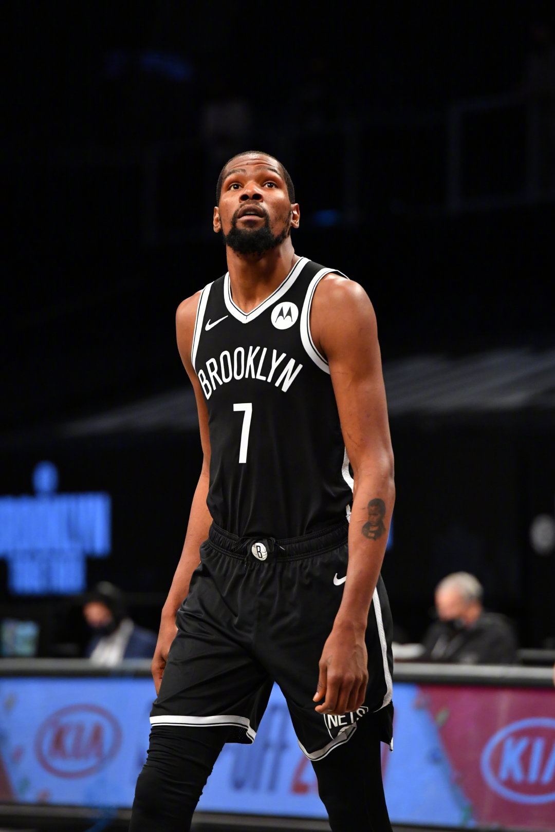  p>凯文·杜兰特(kevin durant),1988年9月29日出生于美国 a target="