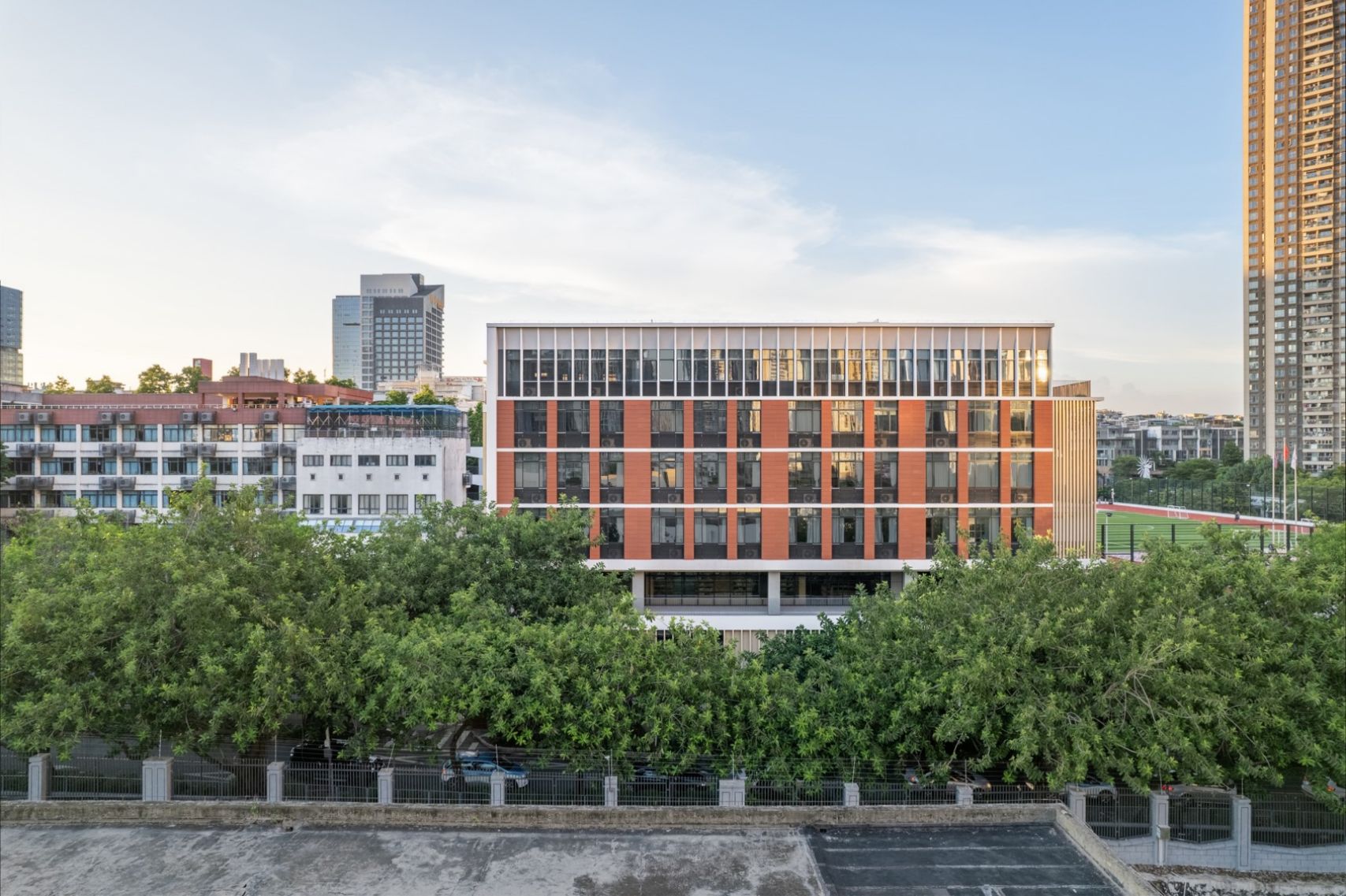 深圳市南山外国语学校(集团)文华学校