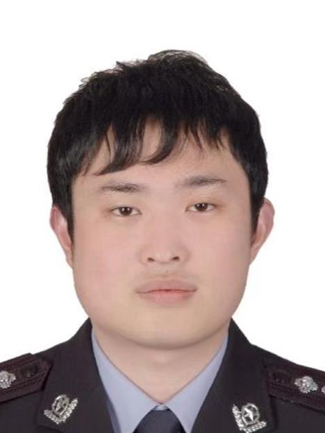  p data-id="tcazpfaljexa">周巍,男,汉族,1987年2月生,江西 a target