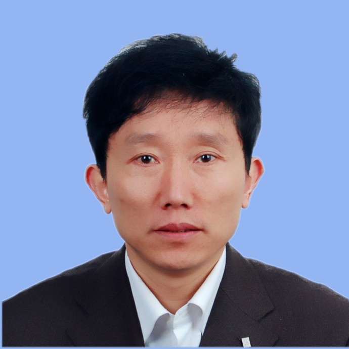  p> span class="ref" data-ctrid="2d4wtzqkbjy">邓建国,男,律师 