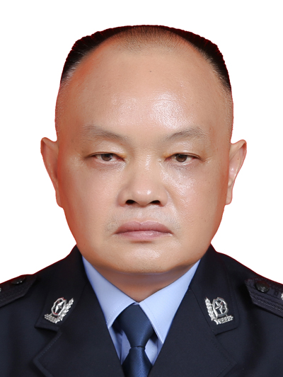  p>王延泽,现任贵州省册亨县公安局党委委员,副局长. /p>