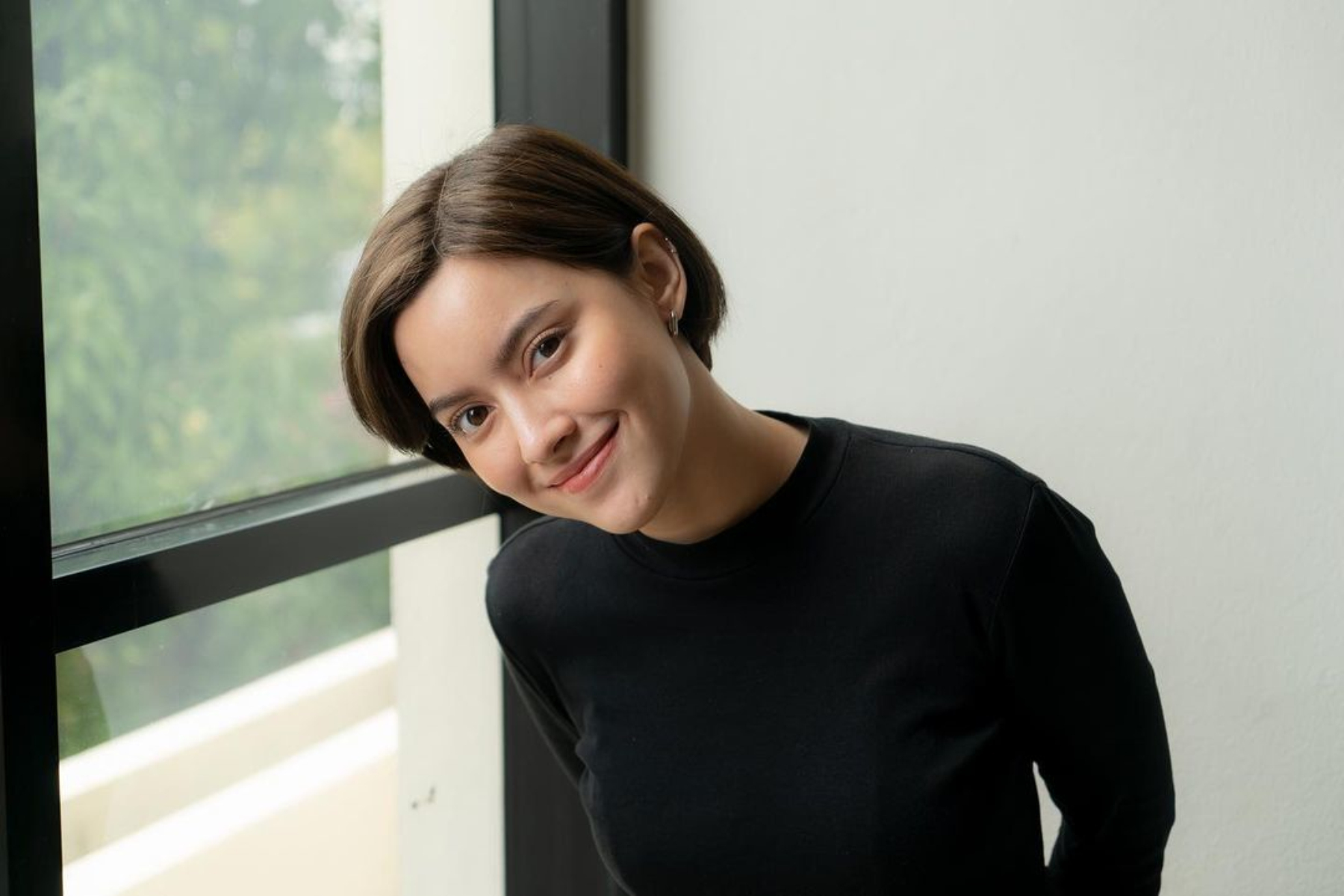 1994年11月25日出生,泰国女演员,英国,中国,泰国混血,毕业于 /span> 