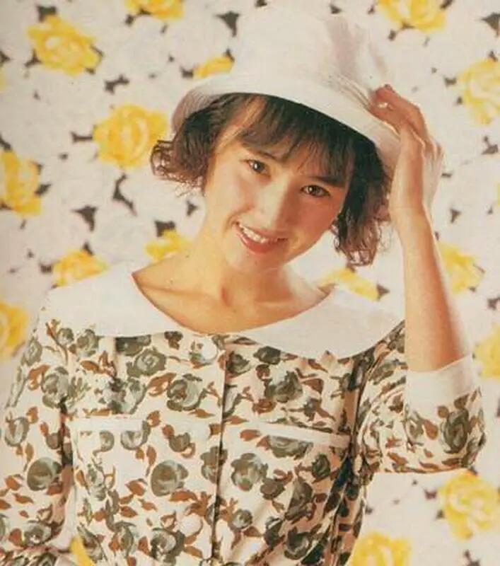  p>柏安妮(ann bridgewater),1963年6月12日出生于中国香港,华语影视