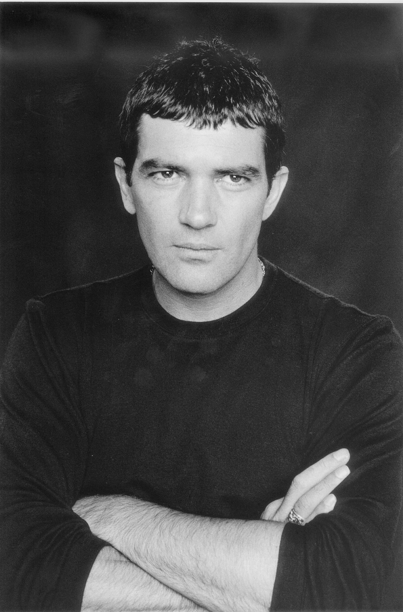  p>安东尼奥·班德拉斯(antonio banderas),1960年8月10日出生于