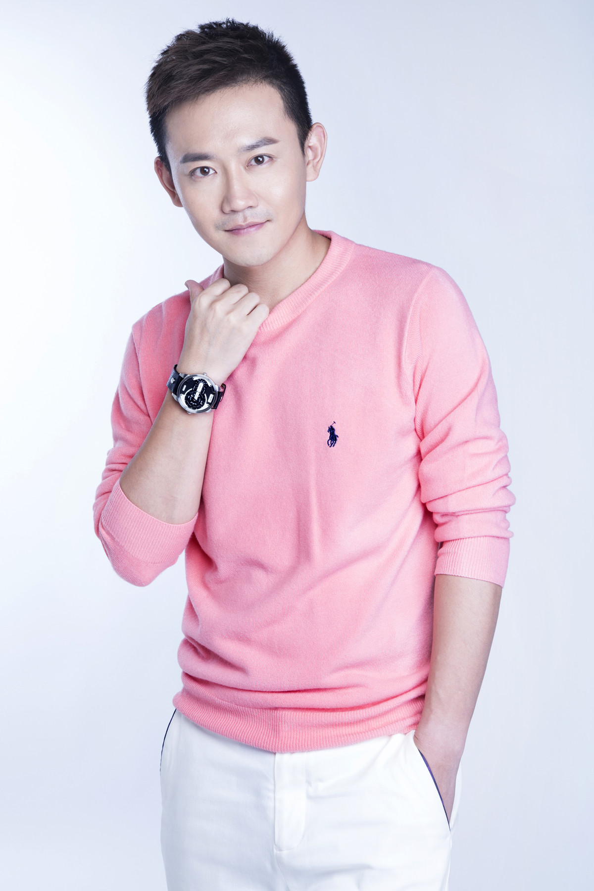  p>鲁士郎,原名鲁珺琦,1990年2月19日出生于 a target="_blank" href=