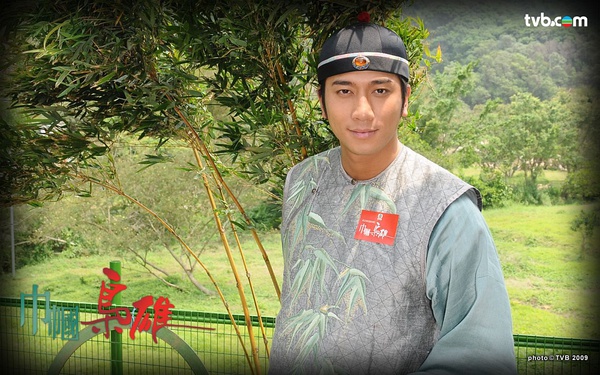 公司考虑用《巾帼枭雄之义海豪情》的全班人马出演《巾帼枭雄3》.