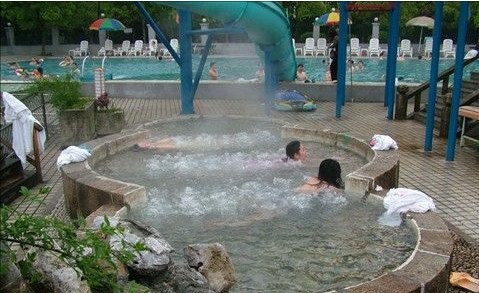 水温泉位于宜春市城西南15公里处的 a data-lemmaid="1233996">温汤镇