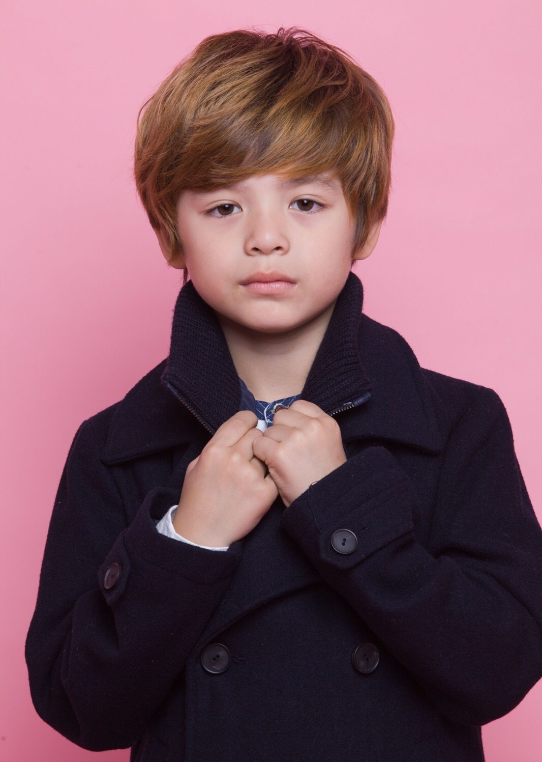 西蒙子,中英混血儿,2007年12月5日出生于