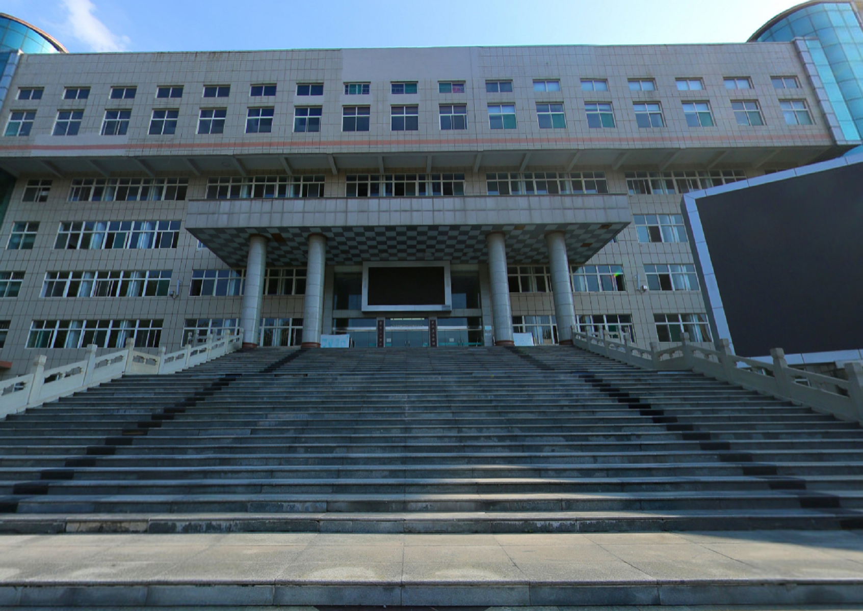  p>长治学院(changzhi university)位于山西省 a target="_blank"