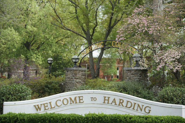 data-ctrid="t6nfqwykivir">哈町大学(harding university),简称"哈町