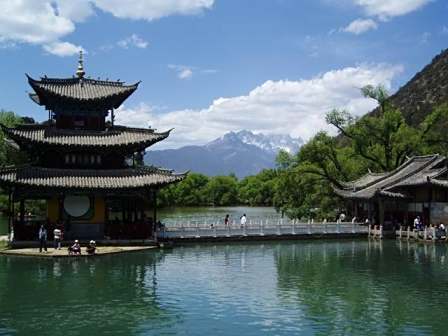 黑龙潭