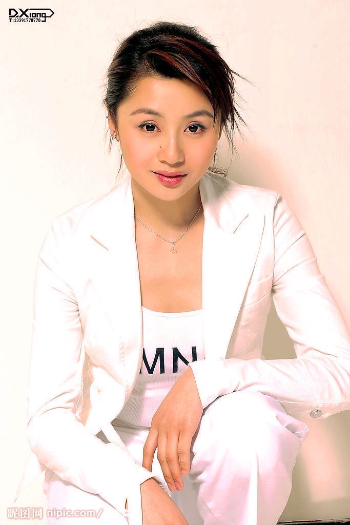  p>曹颖,1974年5月14日出生于北京市,主持人,演员,歌手.