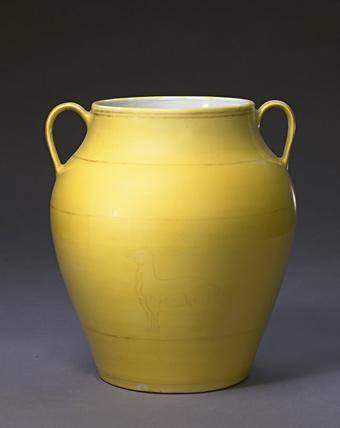 明時代　弘治年製　橄榄瓶　黄釉 龍紋 瓶 磁器 時代物 骨董品 明弘治黄釉描金双耳罐_百度百科