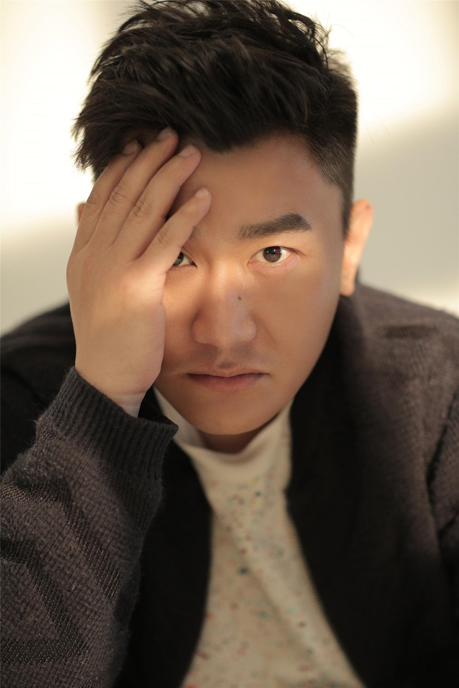  p>李戈,演员,作品有《巨浪》,《 a target="_blank" href="/item