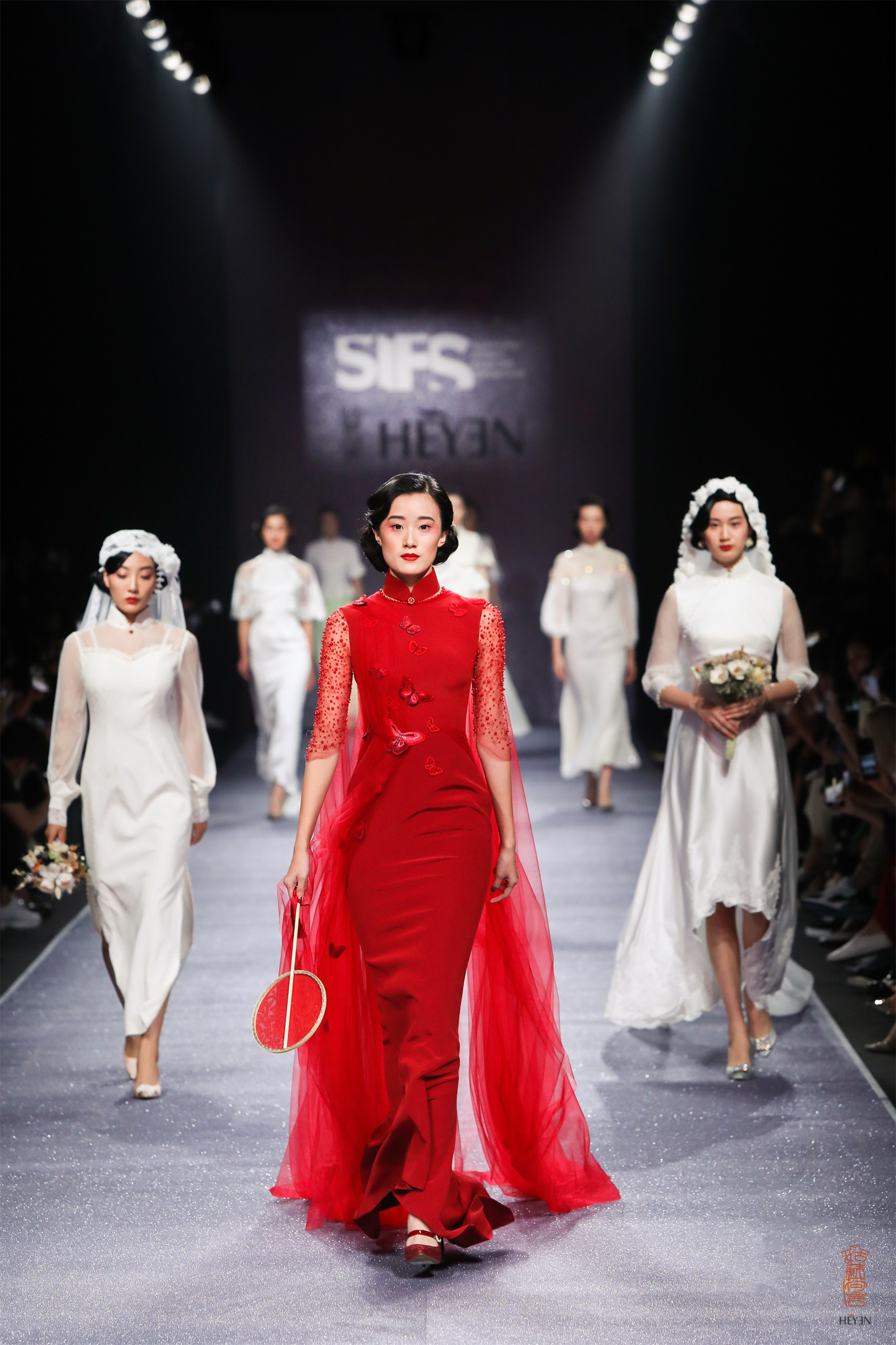  p>苏州荷言文化传播有限公司创始人周立言姑苏荷言,原创旗袍设计品牌