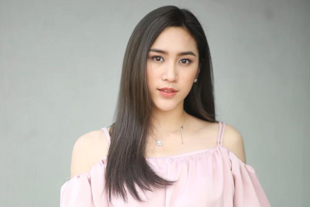  p>兰达帕·蒙塔卢帕(ploy),1992年11月18日出生于泰国清迈,泰国女