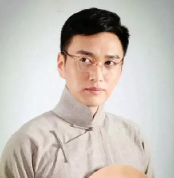 2013年古装家庭剧《 a target="_blank" href="/item/像火花像蝴蝶