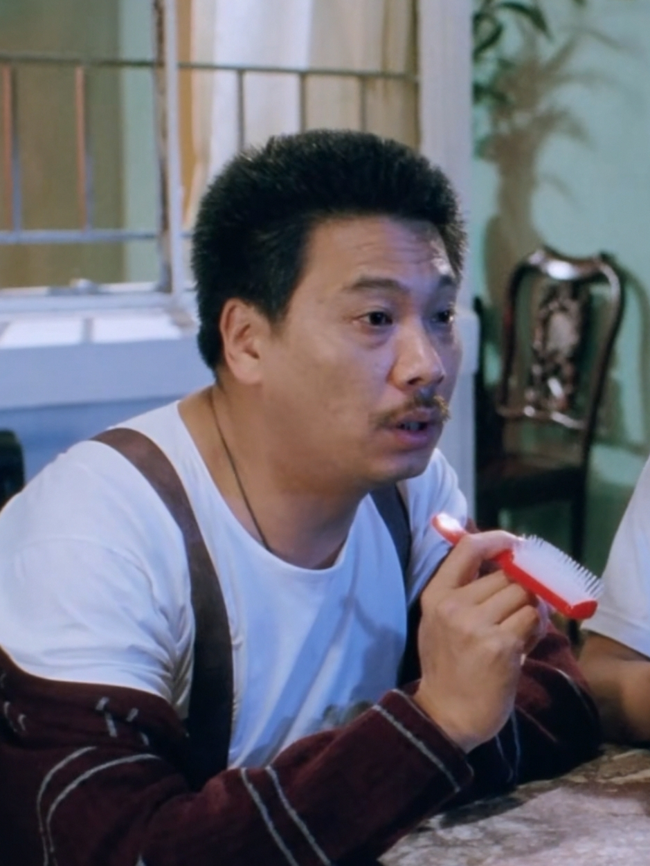 h">曹达华是电影《 a target="_blank" href="/item/逃学威龙/84732"