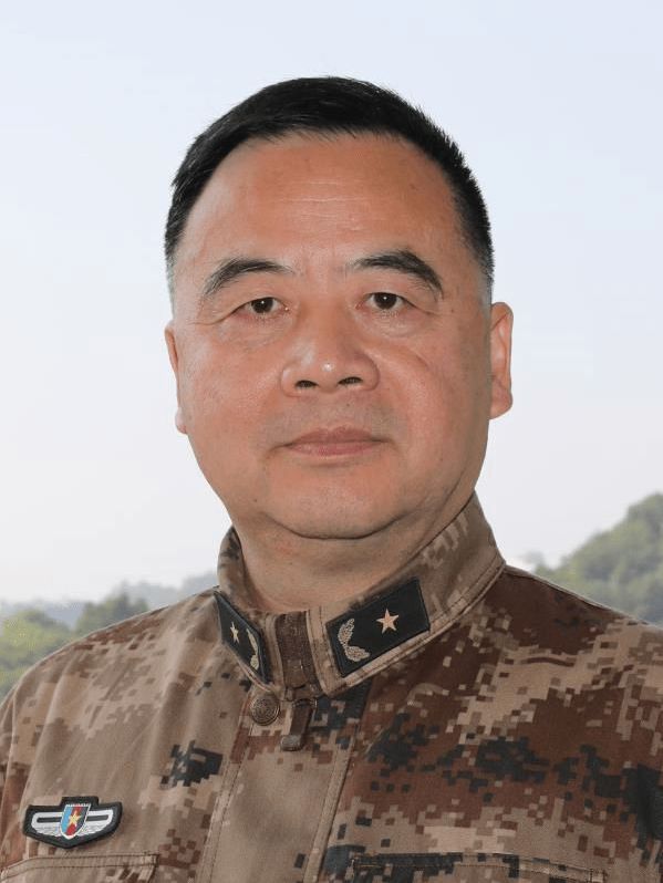 现任中国人民解放军福建省军区副