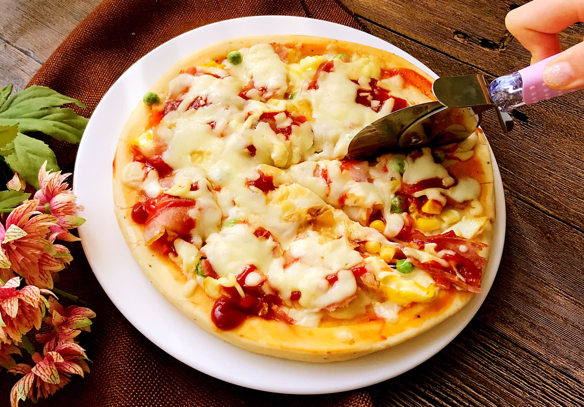 时蔬火腿肠披萨