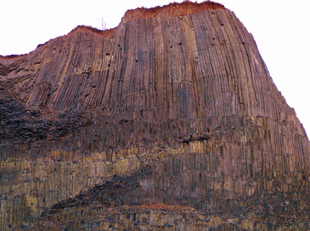 data-lemmaid="7464810">乔官镇 /a>团山子远古火山口,在龙泉院村南昌