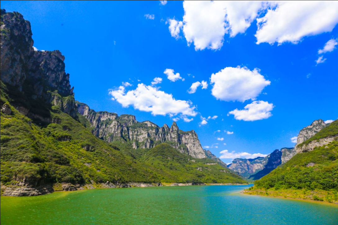  p>云台山风景区,位于河南省 a target="_blank" href="/item/焦作市