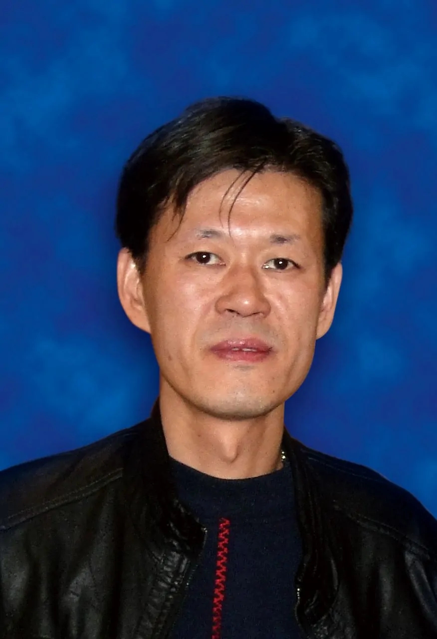 中共党员,广东省陆丰市人大代表,广东省安防慈善基金