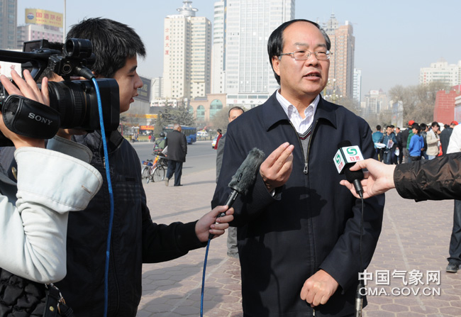  p data-id="gnbx9gbc87">张强,男,1965年9月生,甘肃靖远人, a target