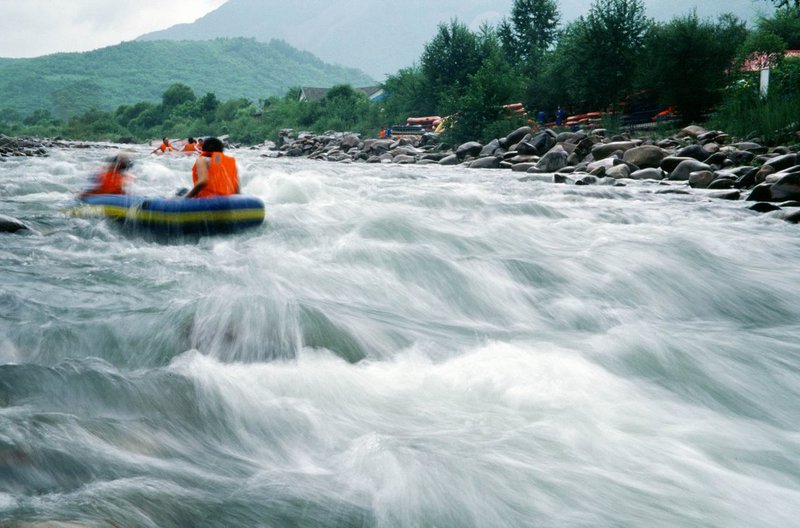  p>汝城热水河漂流地处 a href="#">汝城 /a>温泉旅游景区,全长4.