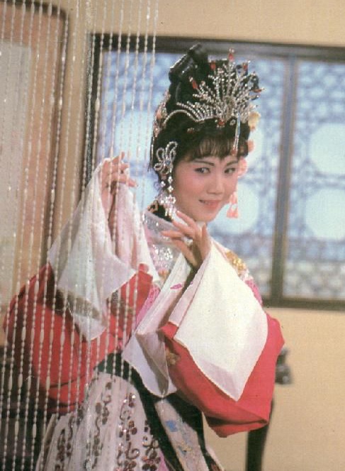  p>孙小华 ,女,1961年5月出生,广东潮剧院二级演员,潮剧闺门旦,祖籍