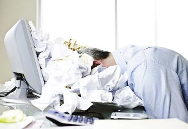 通常发生在人际接触频繁,密切的服务性职业中,因为持续的工作压力