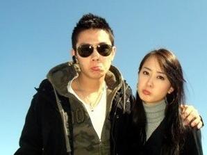  p>李妍智,歌手,1988年9月28日出生于美国,2002年发行 a target="