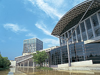  p data-id="gnbhswt0wc">兵库县立大学,创建于1929年,位于日本兵库县