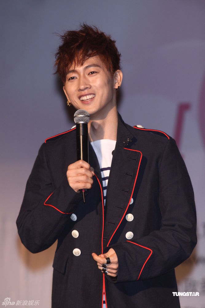  p>张佑赫(         ),1978年5月8日出生于韩国庆尚道大丘市.