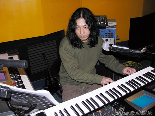  p data-id="gnt02u0501">三宝,本名那日松,1968年6月5日出生于内蒙古