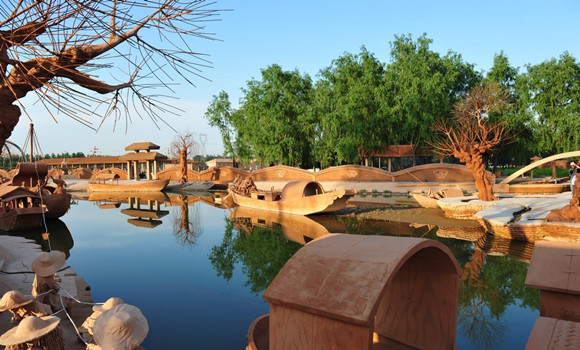  p>麻龙湾景区是一座以著名画卷《 a target="_blank" href="/item