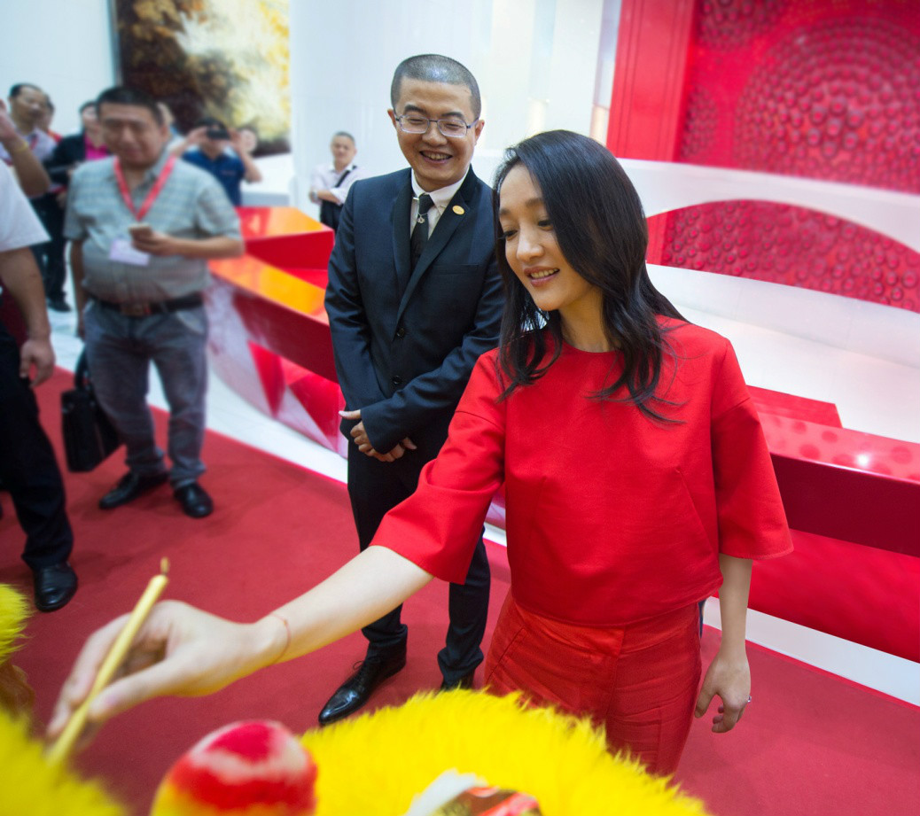  p>marubi丸美,中国领先的护肤品企业,以卓越的眼部护理著称化妆品界