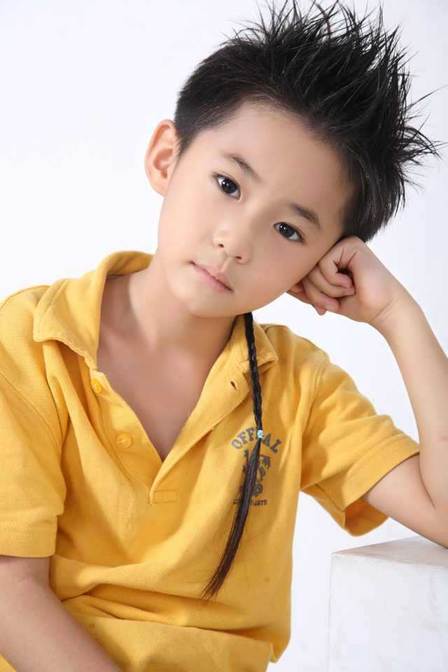  p data-id="gnrw3ebpr3">叶禾,2003年9月6日出生,中国内地男演员.