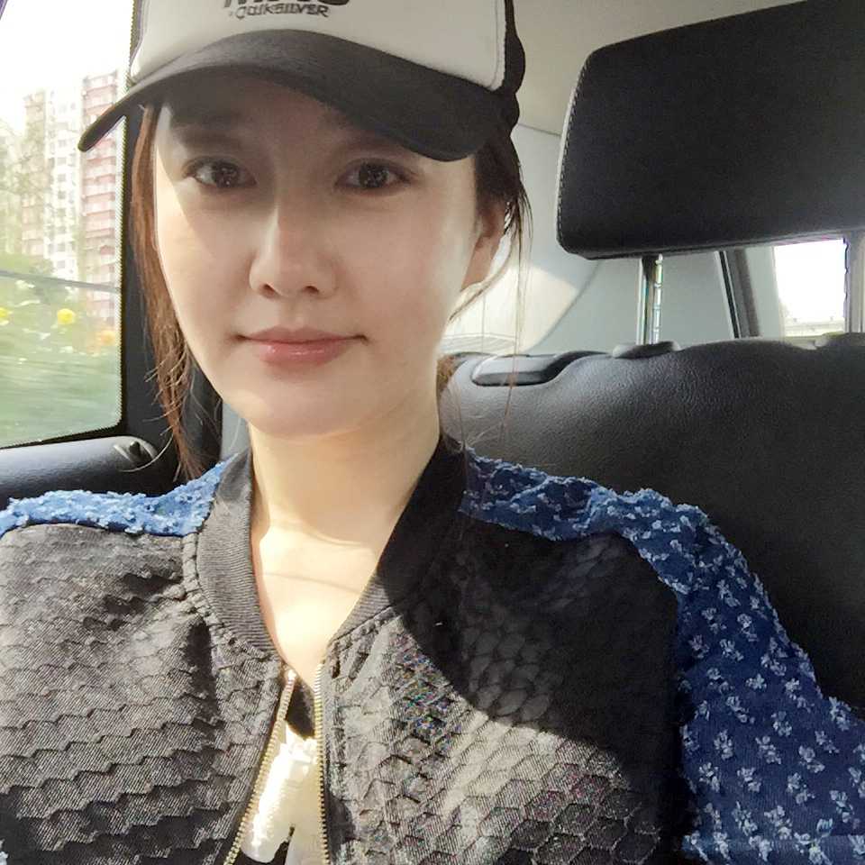  p data-id="gntq3n5epl">刘晓晔,1982年2月2