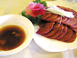  p data-id="gnww5vc0o7">豫菜(读音:yù cài),又名豫宴,一般指的是