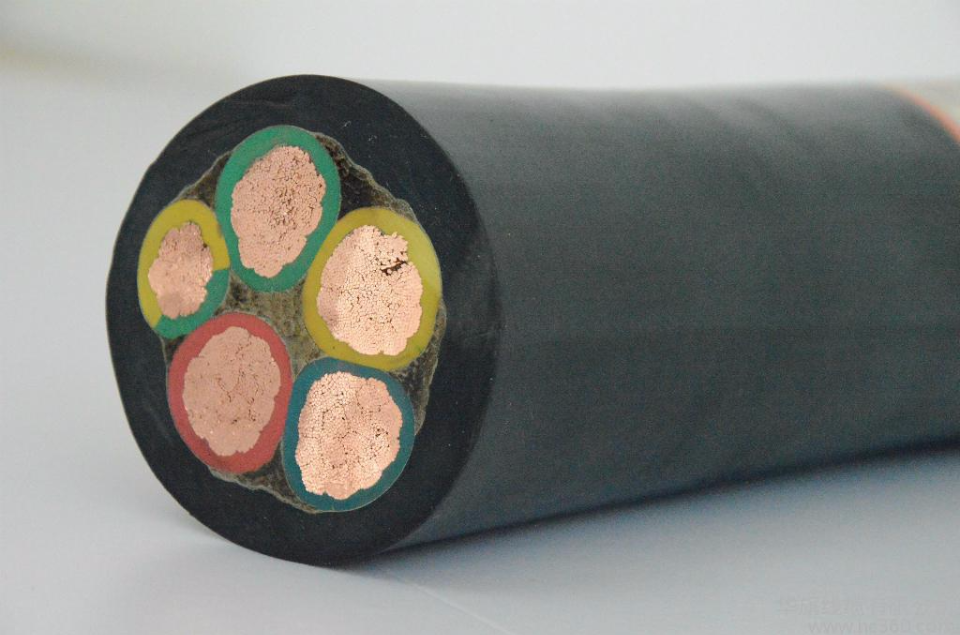 外包橡胶绝缘和橡胶护套的一种柔软可移动的电缆品种