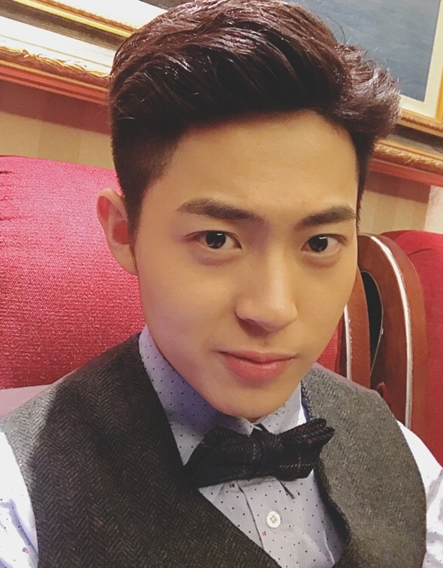  p>刘胤君,1998年10月10日出生于黑龙江省哈尔滨市,中国内地影视男