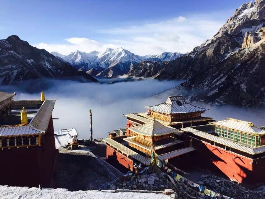  p data-id="gnawoskt6z">达那寺位于玉树囊谦县境内,是藏区最著名的