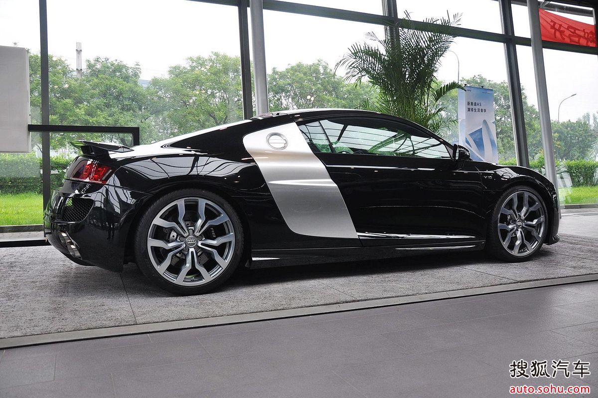 奥迪r8