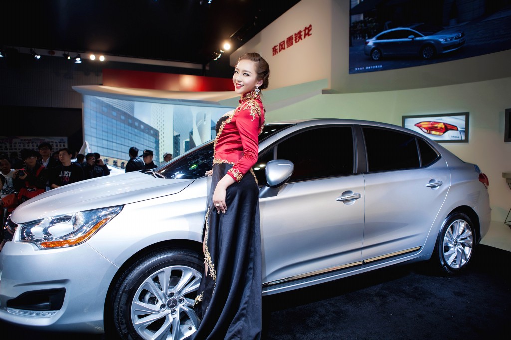  p>曹阳,1993年12月2日出生于湖北省荆州市,毕业于青岛大学,中国内地