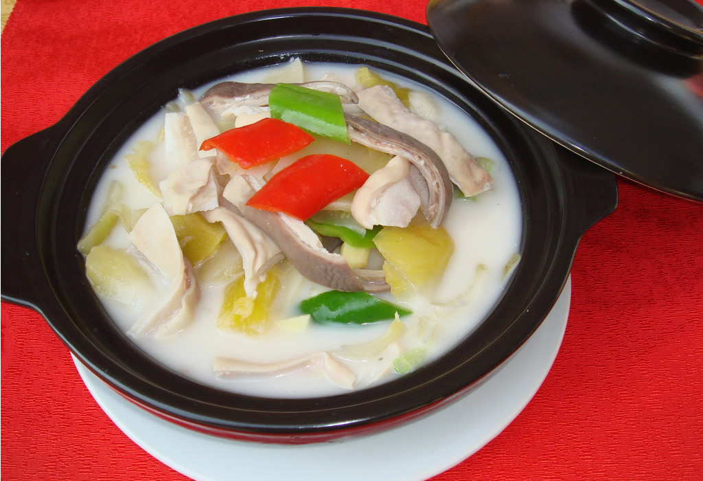 胡椒酸菜煲猪肚汤