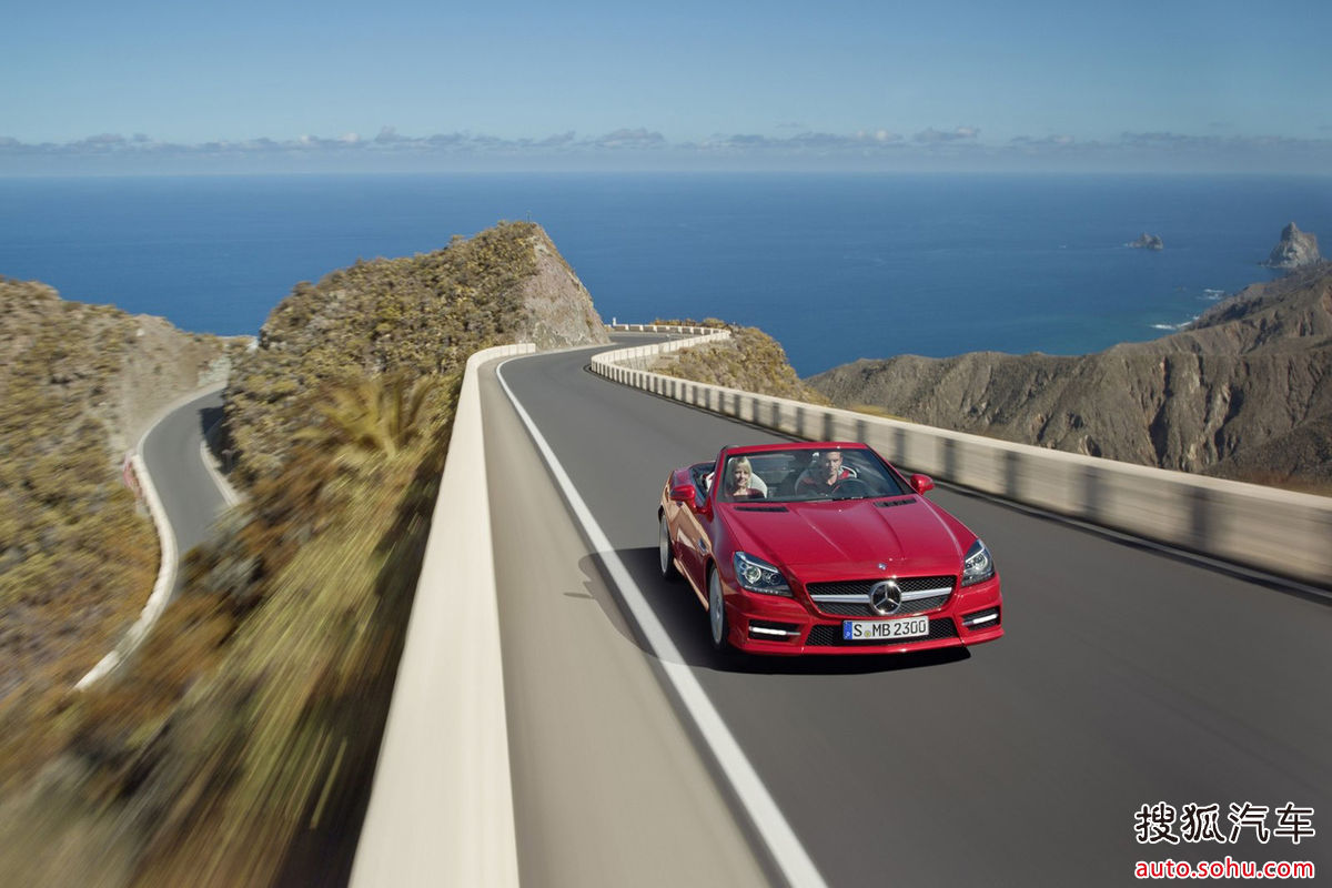 href="#" data-lemmaid="303835">跑车 /a>,奔驰slk诞生于1996年