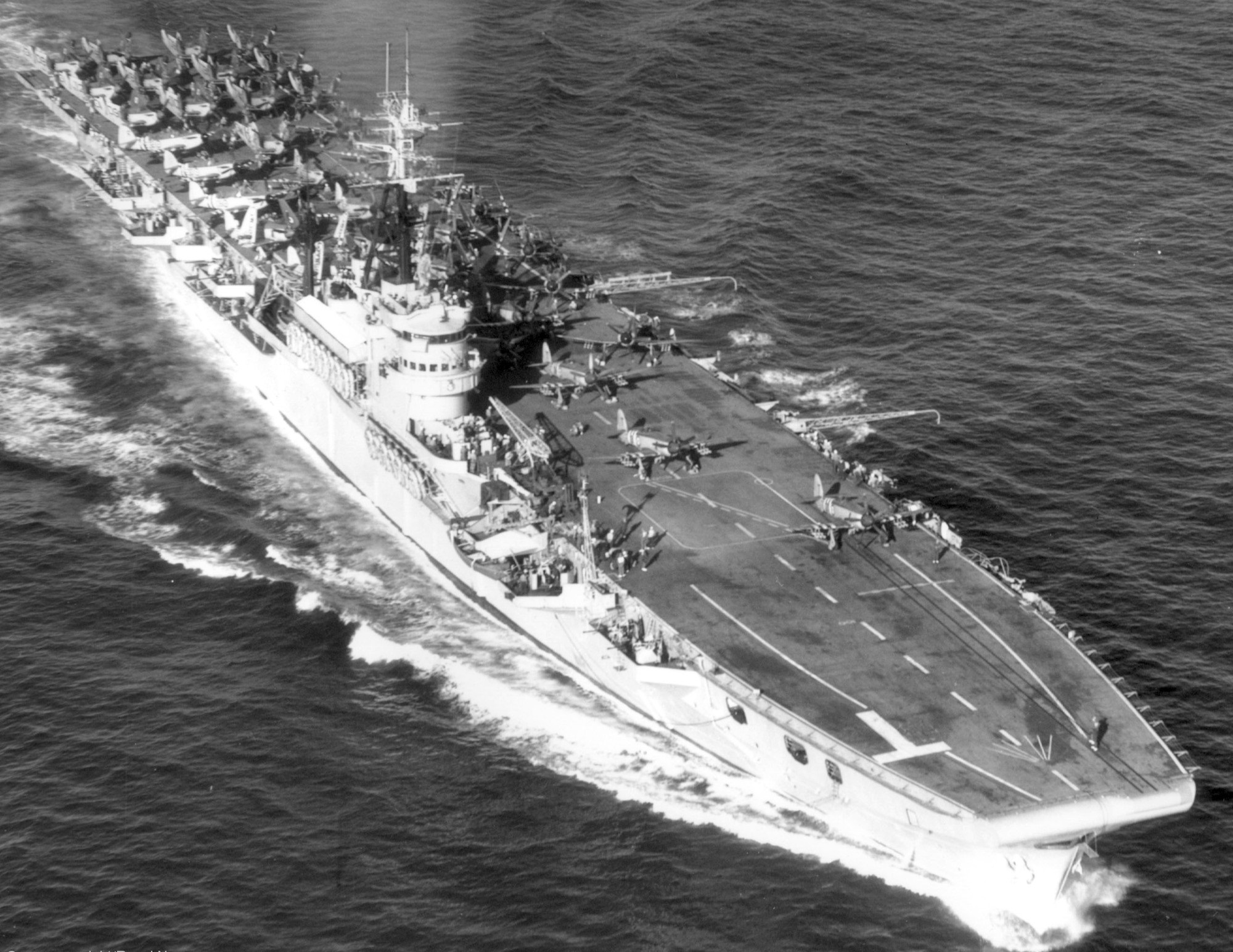  p>巨人级航空母舰(英文:colossus class aircraft carrier,又称:巨像